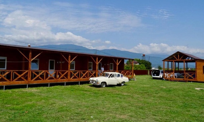 Alakhadzi House | Guest house Ludmila