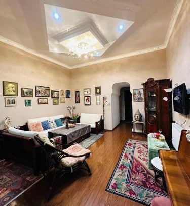 Sololaki House | Guest house tm