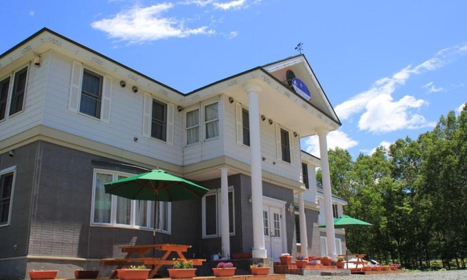 Tomamu House | guest house White House ホワイト ハウス