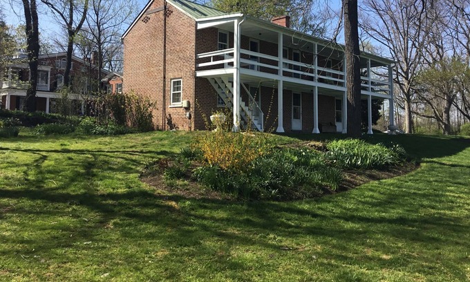 Leesburg House | Guest Quarters at Rockland
