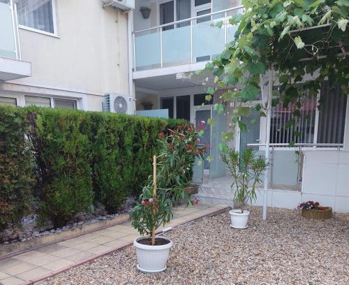 Balchik House | Guest rooms and apartments Desi