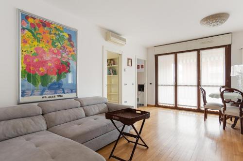 Morivione Apartment | GuestHost- Milano Università Bocconi Terrace Apt
