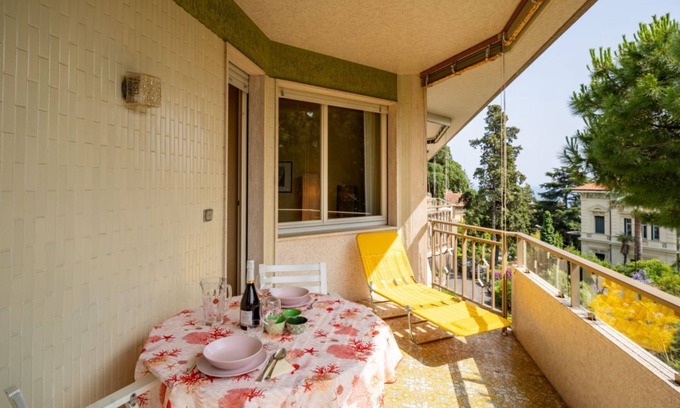 Sanremo Apartment | GuestHost - San Remo Balcony Apartment with Parking