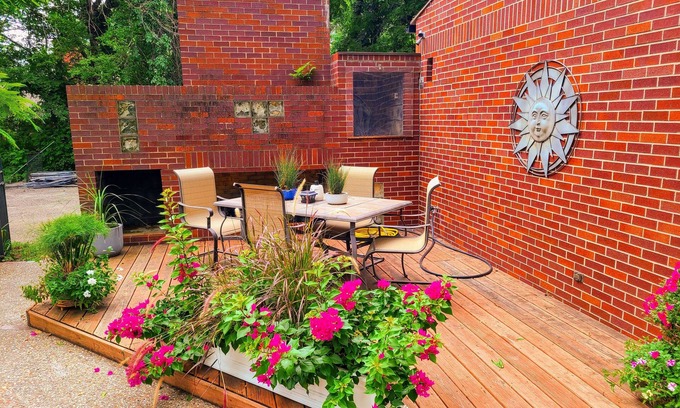 Overland Park Apartment | Guesthouse 3 bedroom suite in Overland Park