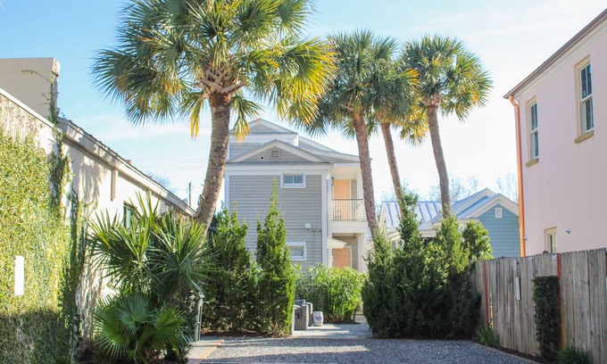 Cannonborough Elliotborough Apartment | Guesthouse Charleston: SOUTH (82 A & B)