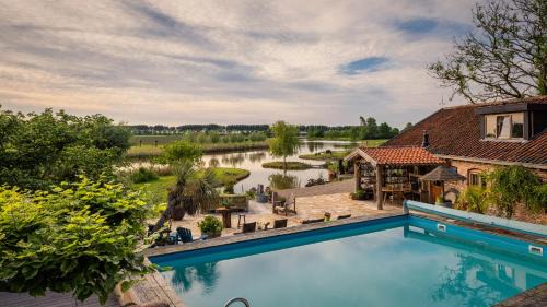 Schoondijke Hotel | Guesthouse Ensenada