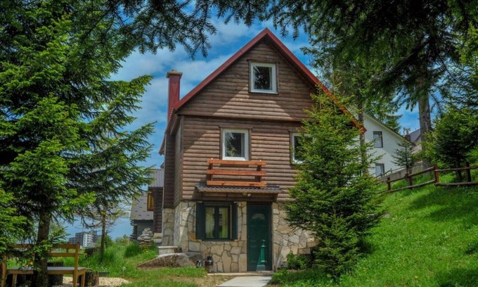 Zabljak House | Guesthouse Escapade