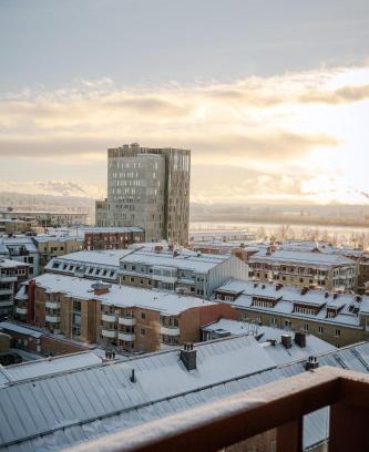 Pitea Apartment | Guestly Homes - 1BR Harbor View Suite, Top Floor 9th