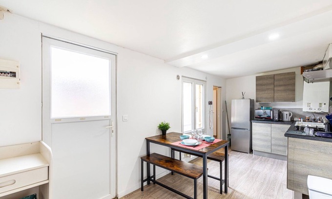 Drancy Apartment | GuestReady - Canal-side Comfort in Business Bay