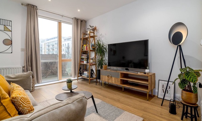 Bromley South Apartment | GuestReady - Contemporary days near Canary Wharf