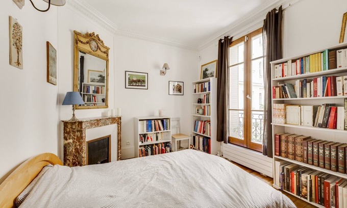 Quartier de la Salpetriere Apartment | GuestReady - Cosy Charm for 6 in the 5th