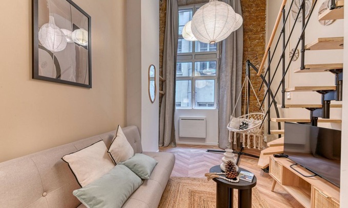 Puvis De Chavannes - Le Lycee Apartment | GuestReady - Delightful stay in the heart of Lyon