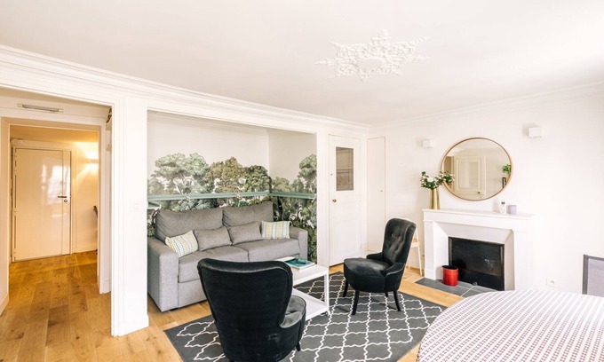 Saint-Germain-l'Auxerrois Apartment | GuestReady - Incredible Parisian Ap in the 7th arr