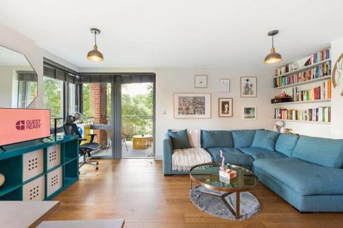 Leabridge Apartment | GuestReady - Lovely family retreat in London