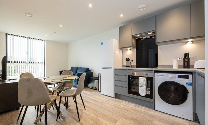 Everton Apartment | GuestReady - Lux getaway in Liverpool