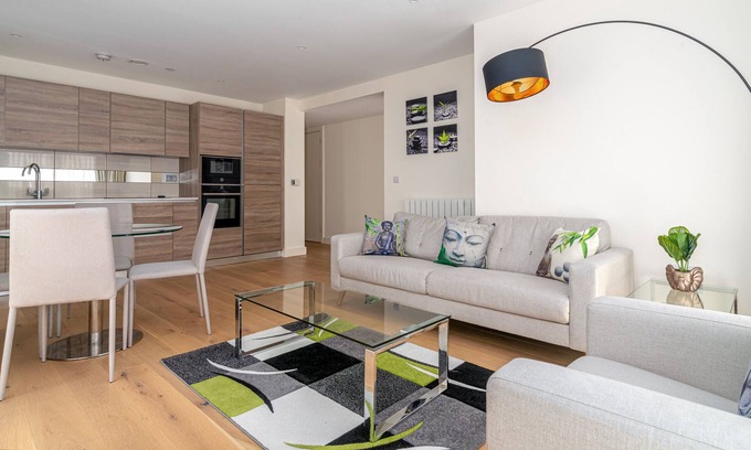 Woolwich Riverside Apartment | GuestReady - Luxury Apartment next to the Thames