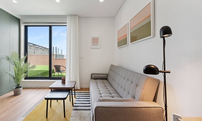 Ramalde Apartment | GuestReady - Tutti Frutti Studio - Honeydew
