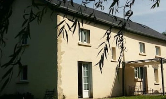 Barcus House | ---- Guichalia House ---