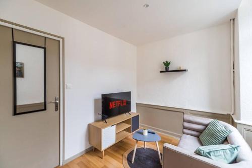 Guingamp Apartment | Guingamp centre agreable T2