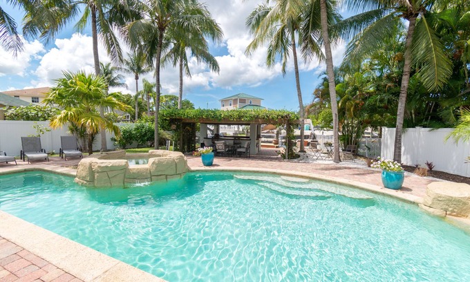Bonita Springs House | Gulf Access Resort Style Pool Home Only 4 minutes to the Beach