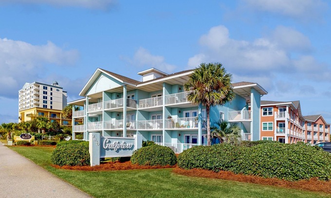 Fort Walton Beach - Destin Condo | Gulf & beach-view top-floor corner condo with balcony, outdoor pool