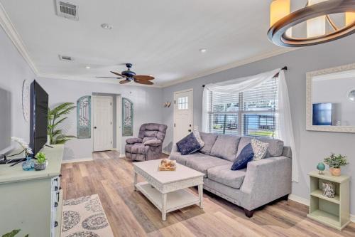 Gulfport House | Gulf Breezes