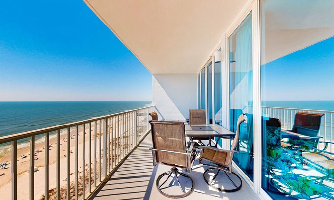 Gulf Shores Condo | Gulf-Front, 12th-Floor Condo w/Panoramic View, AC & Shared Hot Tubs/Pools/Gym