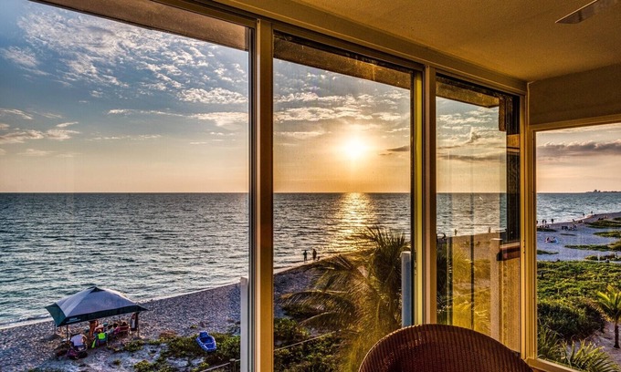 Siesta Key Condo | Gulf front, 3rd floor, 2 bdr - A306, gorgeous view!