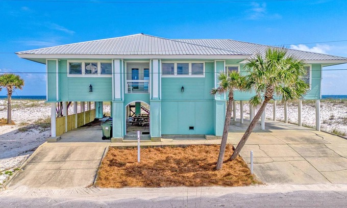 Pensacola Beach House | Gulf-Front Beach House | 6BR 6BA | Sleeps 20 | Pet-Friendly