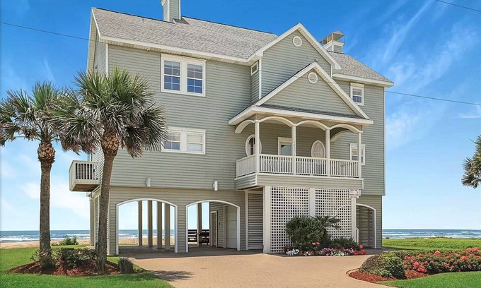 Hershey Beach House | Gulf front - Beautiful Custom Beach House w/Elevator - Sleeps 17- Private Beach