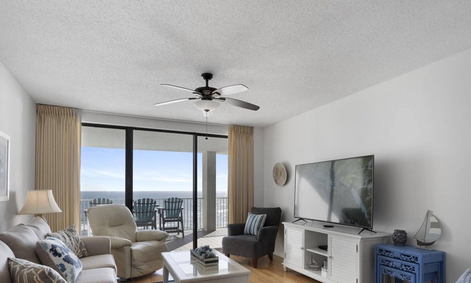 Orange Beach Condo | Gulf Front Condo | Hot Tub Access! | Liquid Life