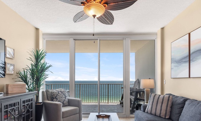 Gulf Shores Condo | Gulf Front Condo | Hot Tub Access! | Liquid Life