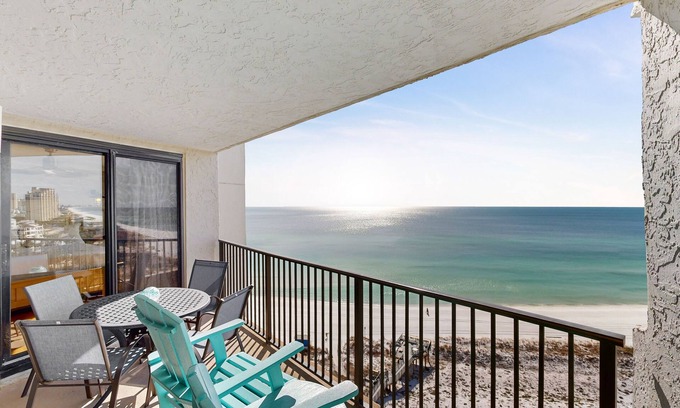 Sandestin Condo | Gulf-front condo with balcony, ocean view, W/D, pool, hot tub & tennis