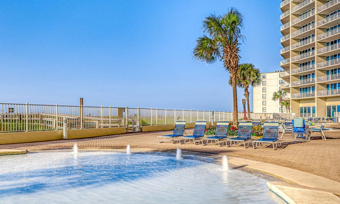 Gulf Shores Condo | Gulf-Front Condo w/Balcony, WiFi, Great View & Shared Hot Tubs/Pools/Sauna