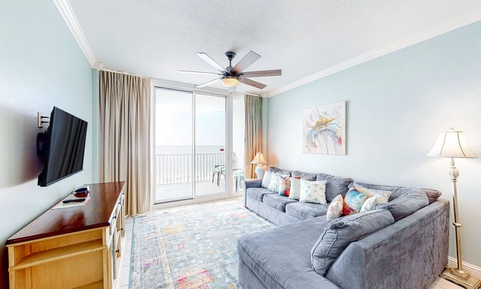 Gulf Shores Condo | Gulf-Front Condo w/Great Beach Views, Balcony & Shared Pools/Hot Tubs/Sauna