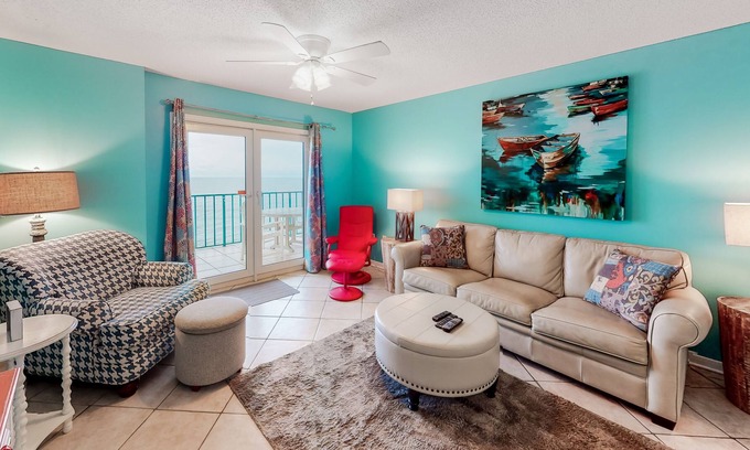 Gulf Shores Condo | Gulf-front condo with central AC, balcony & pool