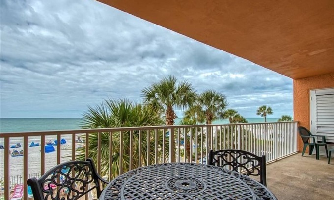 Indian Shores Condo | Gulf Front Family Favorite, Pet Friendly location on Indian Shores~ Sand.