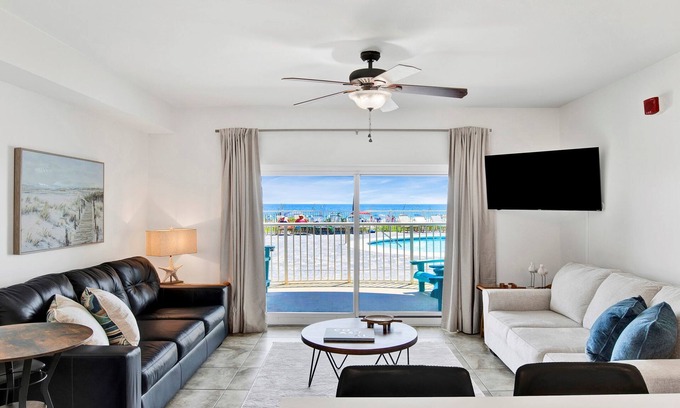 Orange Beach Condo | Gulf Front-Ground Floor-Awesome Gulf & Pool Views