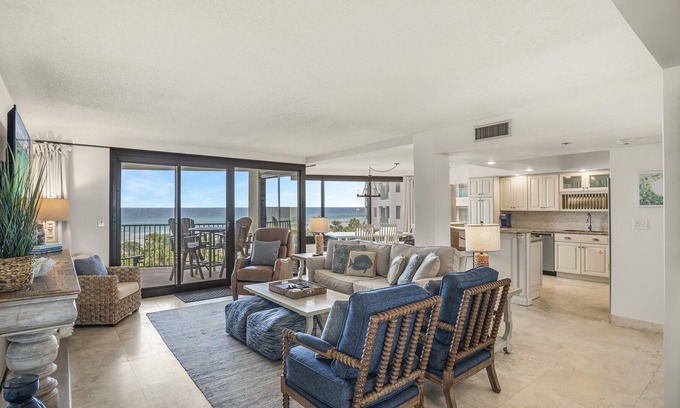 Sandestin Condo | Gulf Front ~ Large Balcony ~ Seasonally Heated Pool ~ Private Beach