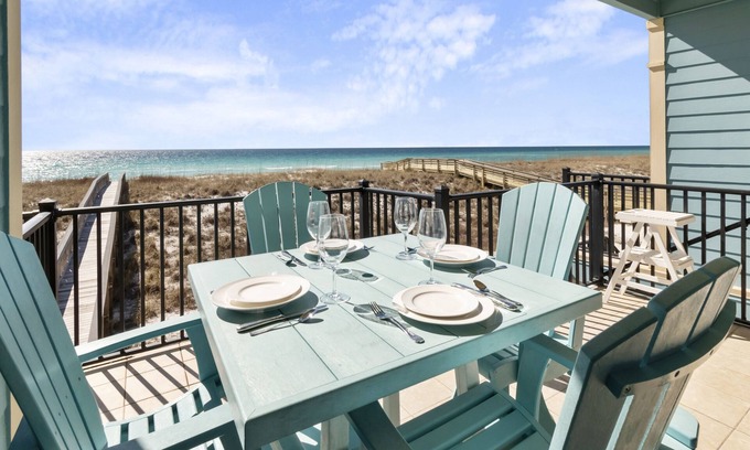 Navarre Beach House | Gulf front luxury w/2 king suites & dune crossover!