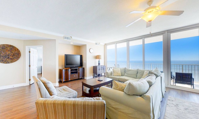 Gulf Shores Condo | Gulf-front penthouse with pool, sauna, washer/dryer, & central AC