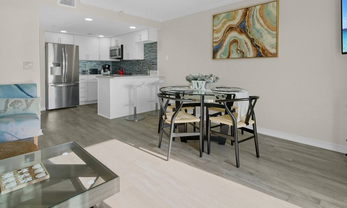 Treasure Island Condo | Gulf Front, Spectacular Views - South Beach 302