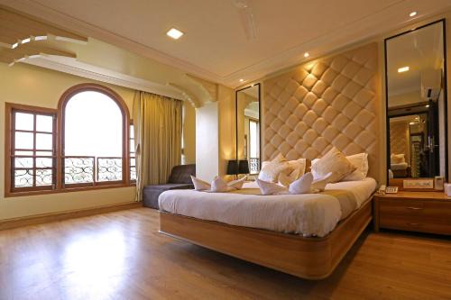 Wellington Pier Hotel | Gulf Hotel Mumbai- The Boutique Hotel Colaba Mumbai