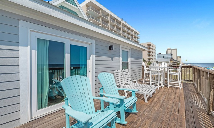 Gulf Shores Condo | Gulf Shores Gulf Front Condo large private deck ! Very few steps to the Beach !