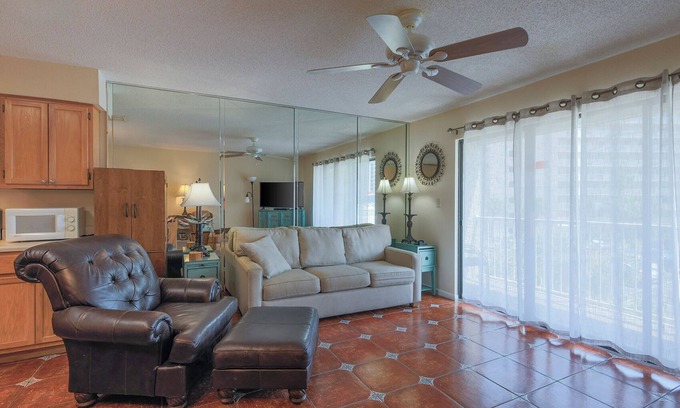 Orange Beach Condo | Gulf View- 1 bedroom Seaside Beach & Racquet 2306