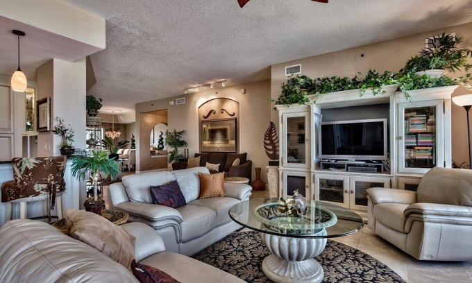 Miramar Beach Condo | Gulf View Condo-Short Walk 2 Beach-Lakefront Pool