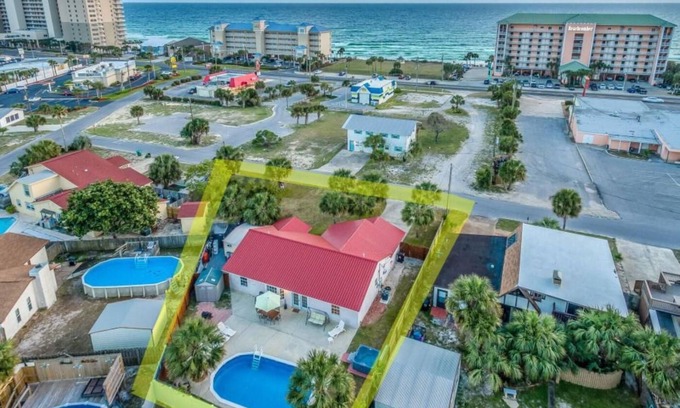 El Centro Beach House | Gulf View Home - Private Pool!