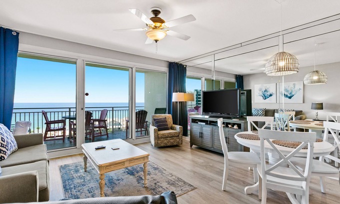 Fort Walton Beach - Destin Condo | Gulf views at beach condo with shared pool & gym - close to shops & restaurants