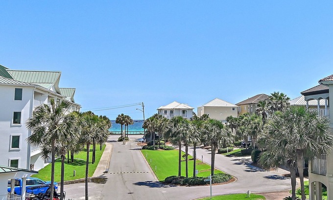 Miramar Beach Condo | Gulf Views + Deeded Beach Access & Chair Setup ~ Maravilla 4303