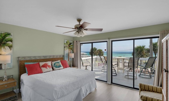 Fort Walton Beach - Destin House | *Gulf Views Galore | Private Beach | Dog Friendly*